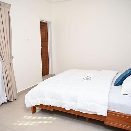 Lokko Serene Accra Exteriör bild