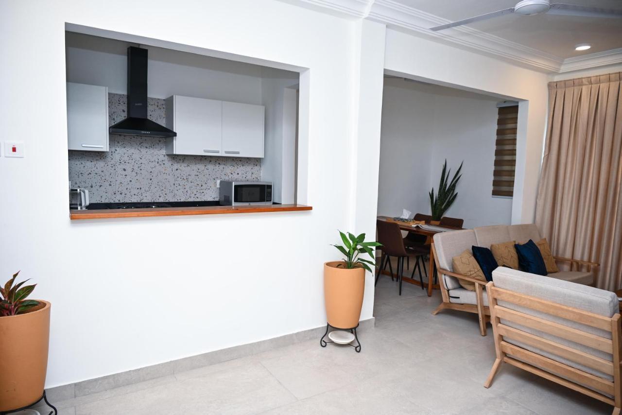 Lokko Serene Accra Exteriör bild